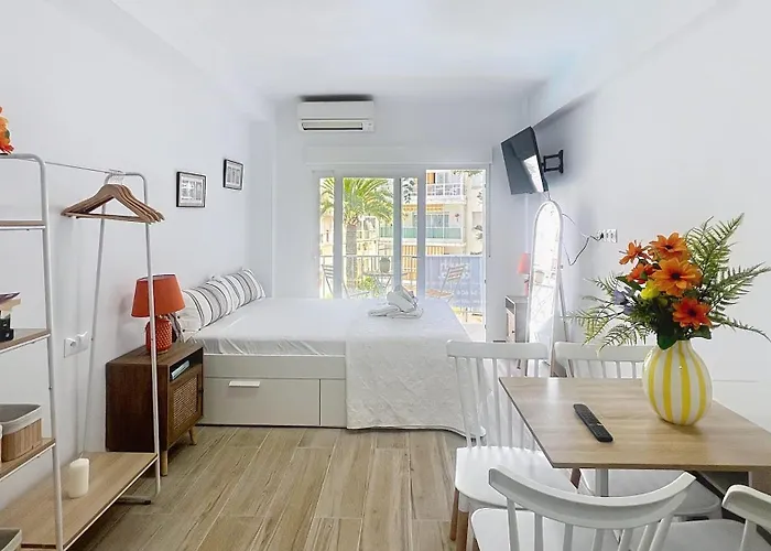 Side With Pool By South Costa Apartamento Nerja