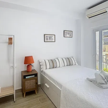 Beach-side With Pool - South Costa, Lejlighed *